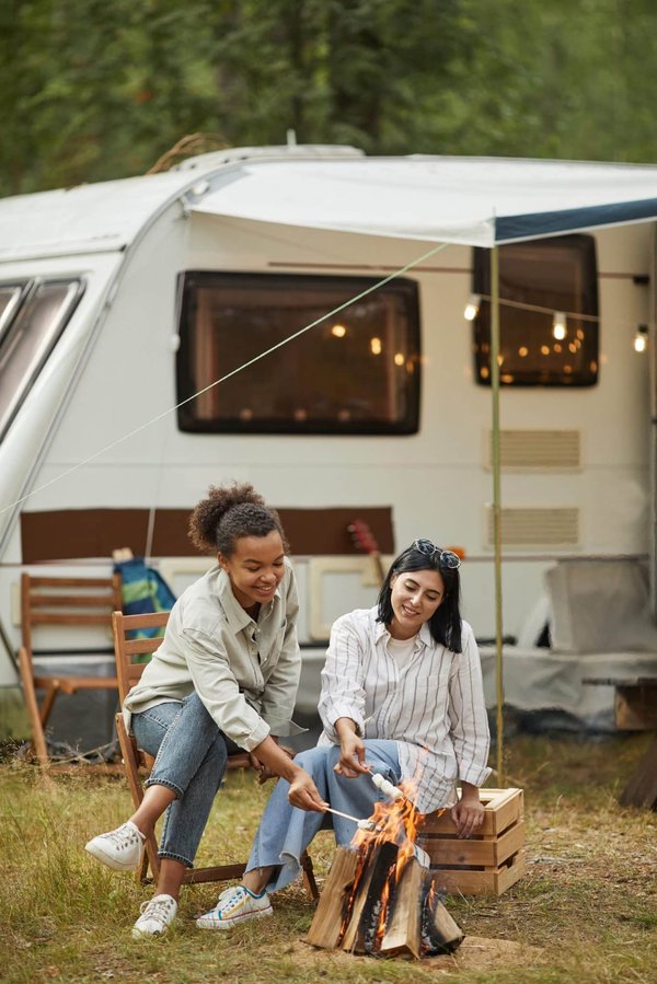 Comment choisir une tente anti-UV pour un camping avec des enfants en région méditerranéenne?